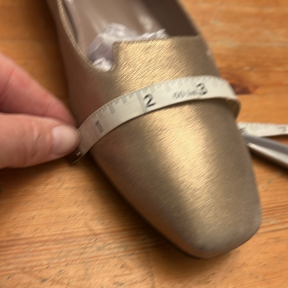 Hermès Gold Metallic Leather Smoking Slippers - Picture 10 of 11